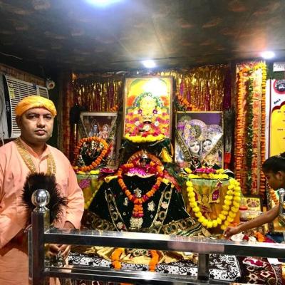 अद्भुत चमत्कार: मरी हुई बच्ची जीवित होने का राज | मनौना धाम पर हुआ चमत्कार